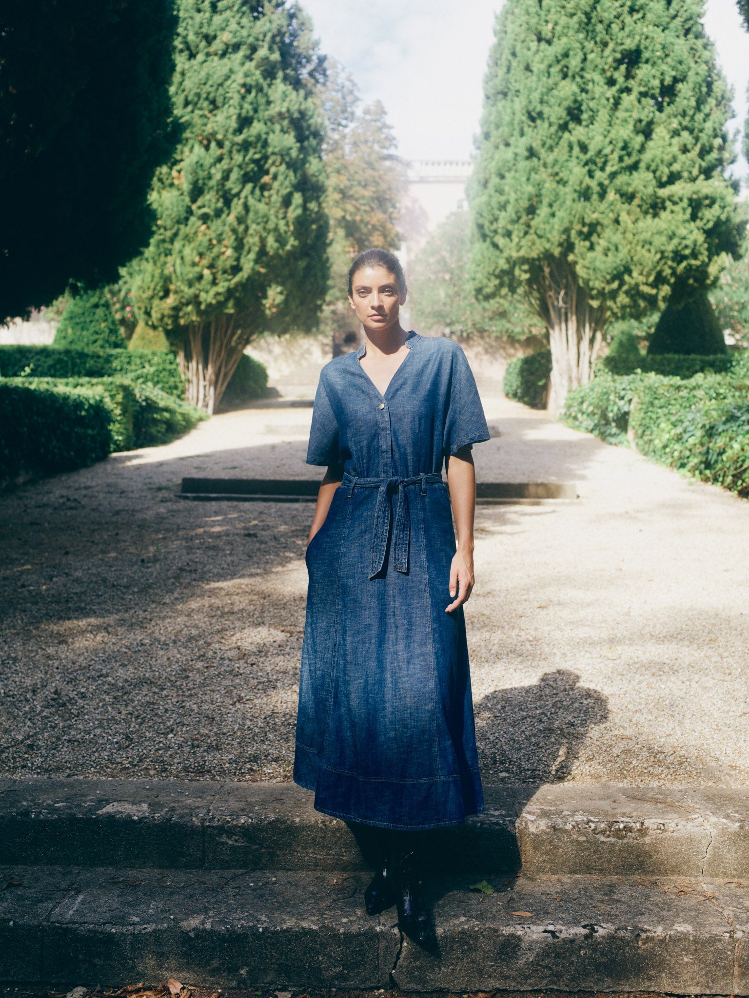 Modelshot / Dark Blue / Detail